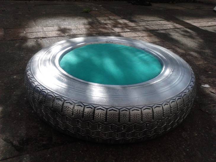 Pouf à partir d'un pneu recyclé