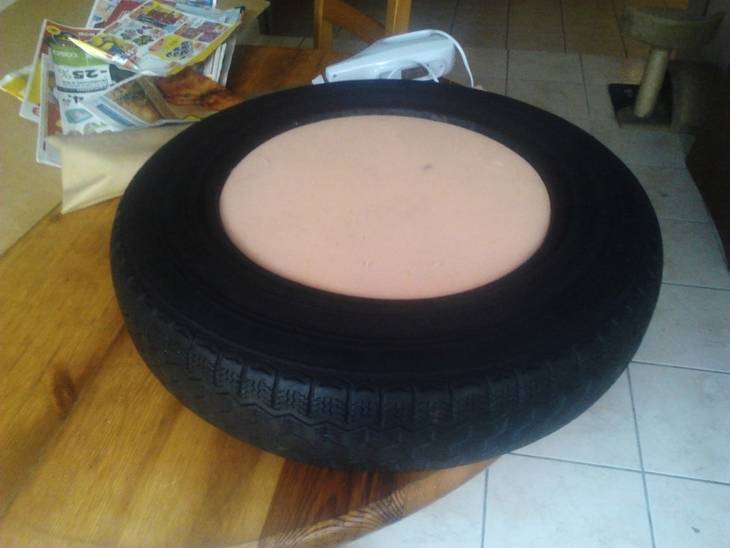 Pouf à partir d'un pneu recyclé