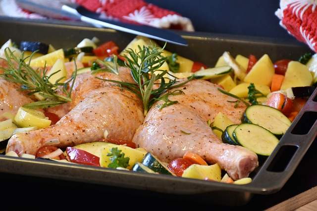 établir le menu à l'avance vous permet de gagner du temps et préparer repas à l'avance