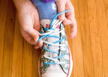 Chaussures : 6 astuces pour retrouver la blancheur de vos semelles
