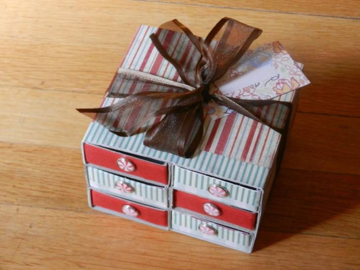 Mini commode en boites d'allumettes