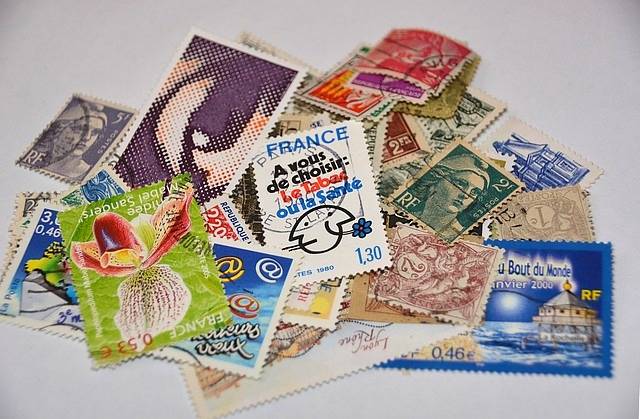 Décoller les timbres facilement