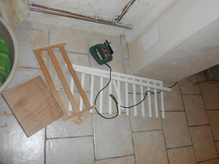 Transformation d'un lit bébé en couchette pour chien