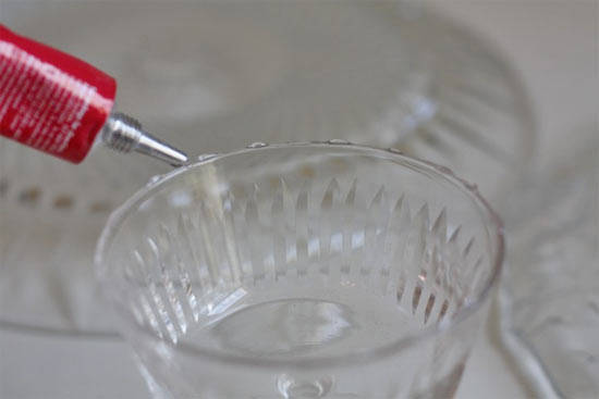 Assiette à gâteau sur pied