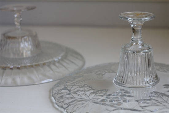 Assiette à gâteau sur pied