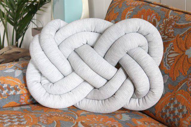 Un coussin noeud DIY