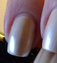 Réparer un ongle cassé avec un sachet de thé