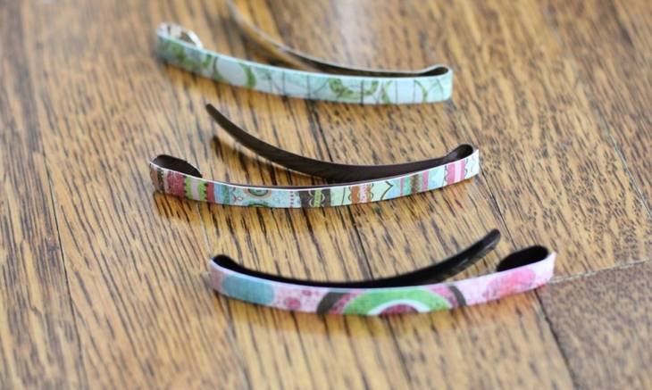 Barrettes à cheveux relookées avec du papier scrapbooking