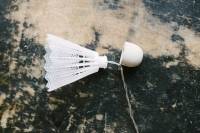 Guirlande lumineuse avec des volants de badminton