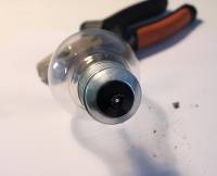 Vider une ampoule usagée