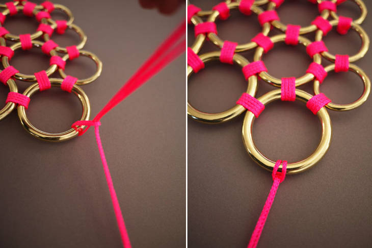 Collier avec des anneaux de laiton