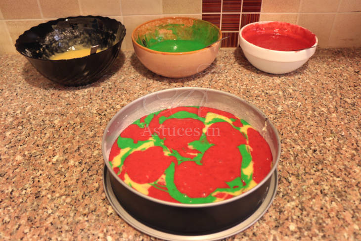 Gâteau de fête rouge et vert