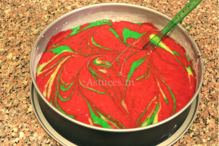 Gâteau de fête rouge et vert