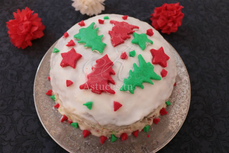 Gâteau de fête rouge et vert