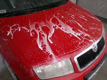 Laver sa voiture avec des produits maison