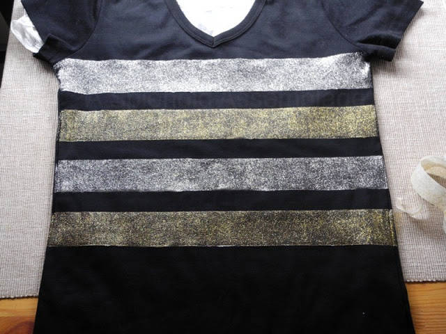 T-shirt avec des bandes pailletées