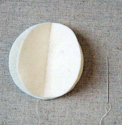 Boules décoratives en feutrine