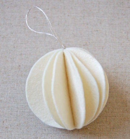 Boules décoratives en feutrine