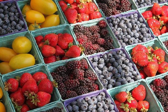 barquettes de fruits rouges du printemps et de l'été