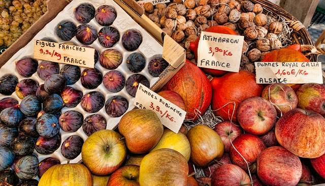 figues potimarrons et pommes fruits de l'automne