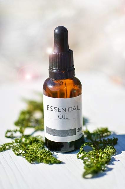 flacon d'huile essentielle 
