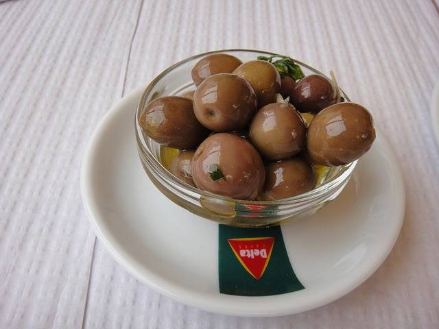 Olives en saumure faites-maison