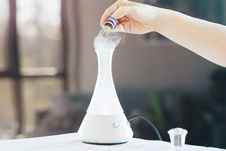 diffuseur l'huiles essentielles contre les rhinites allergiques