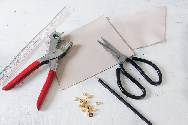 Rangement en cuir pour bijoux