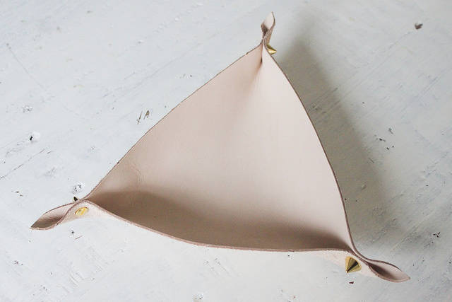 Rangement en cuir pour bijoux