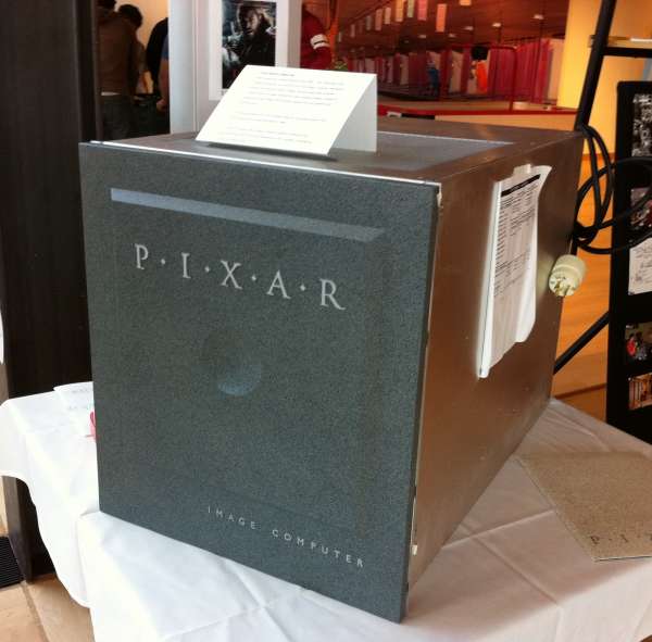 Pixar vend du matériel informatique lors de sa création