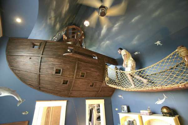 Un bateau de pirate pour faire des aventures dans sa chambre