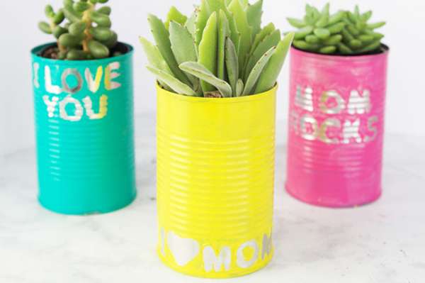 Pots de fleurs personnalisés en boîtes de conserve à offrir pour la fêtes des mères