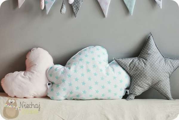 Adorables coussins décoratifs pour décorer la chambre de bébé