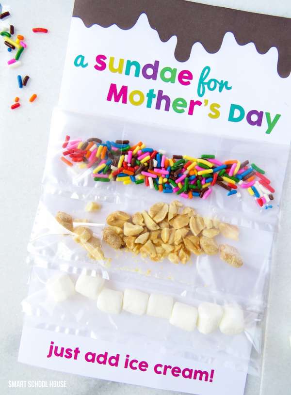 Une carte de vœux gourmande pour agrémenter un sundae et faire plaisir à maman