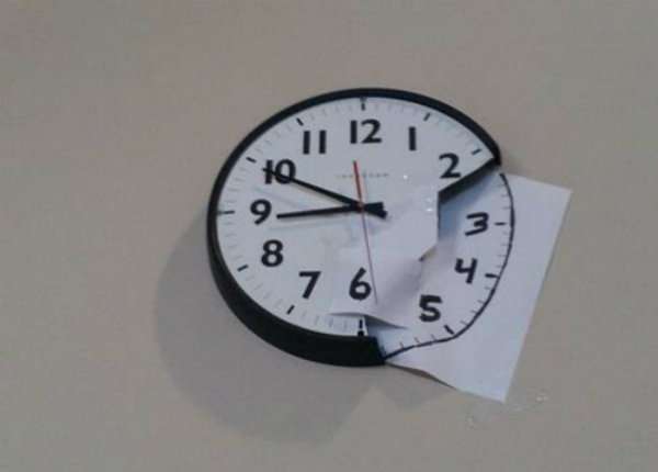 Pourquoi perdre du temps et de l'argent pour acheter une nouvelle horloge alors qu'on peut faire ça