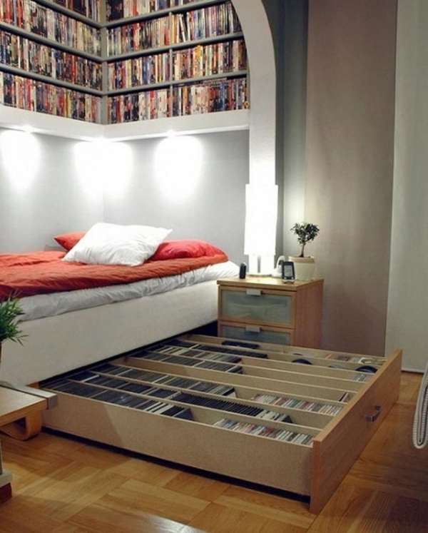 Toute une bibliothèque sous le lit