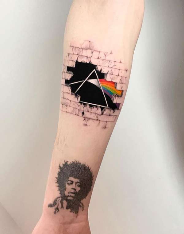 Un tatouage 3D parfait pour les fans du groupe musical Pink Floyd