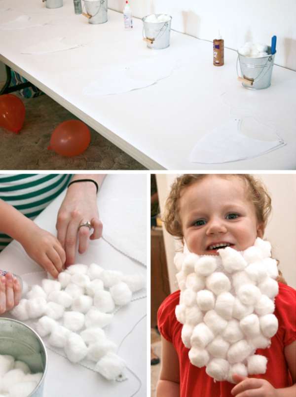 Utilisez des boules de coton pour créer la barbe du Père Noël