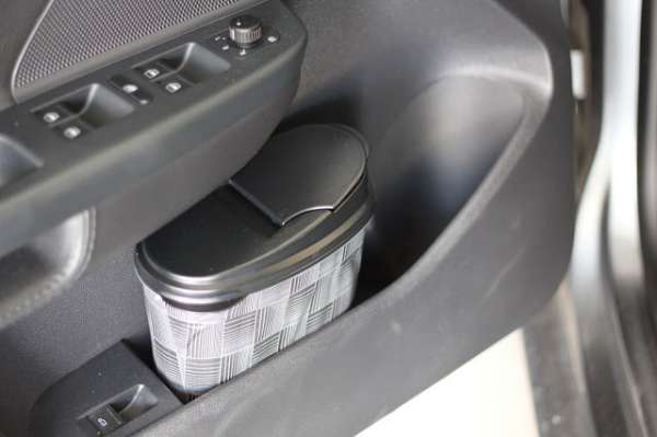 Utilisez une boîte à céréales hermétique comme poubelle pour votre voiture