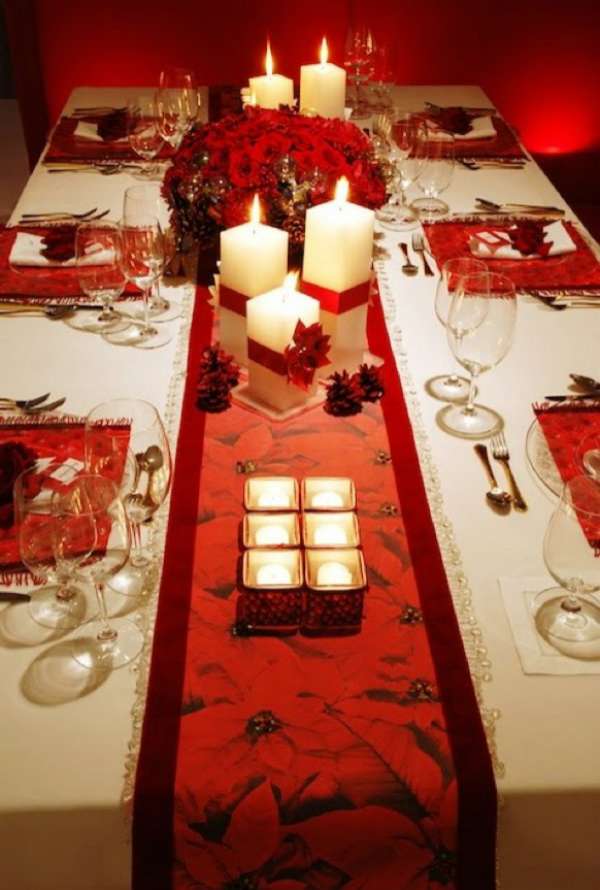Une table de Noël rouge et blanche