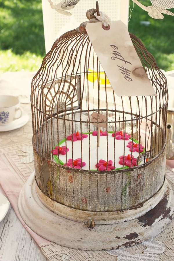 Cage d'oiseau cloche à gâteau