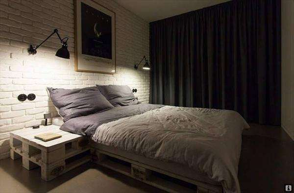 Un lit cosy avec des palettes