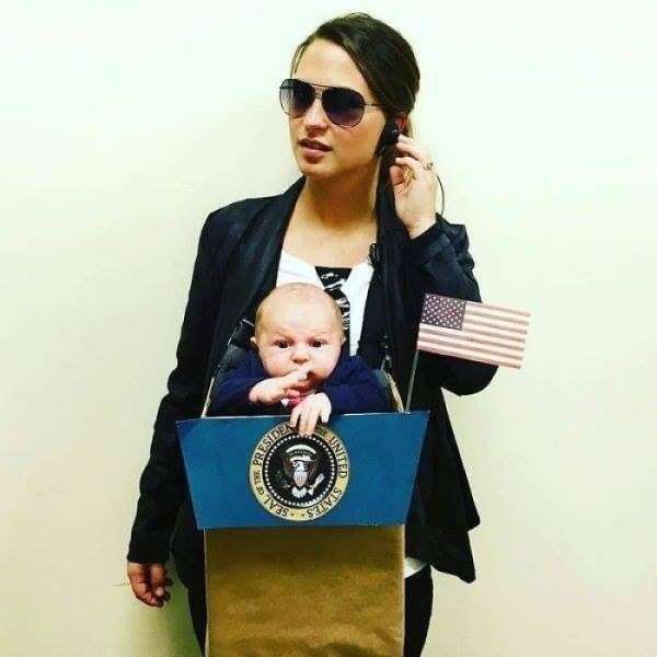 Le déguisement bébé président des Etats-Unis et sa maman garde du corps