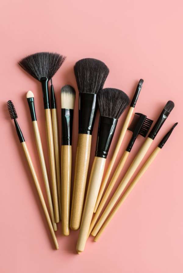 Lavez vos pinceaux de maquillage