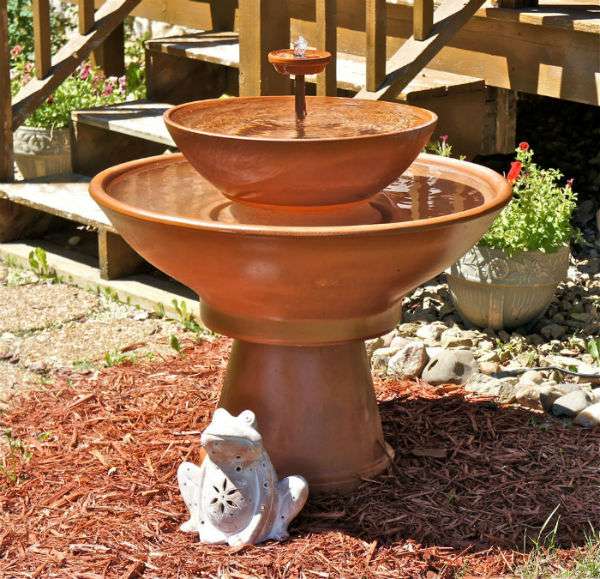 Une fontaine très originale pour le jardin