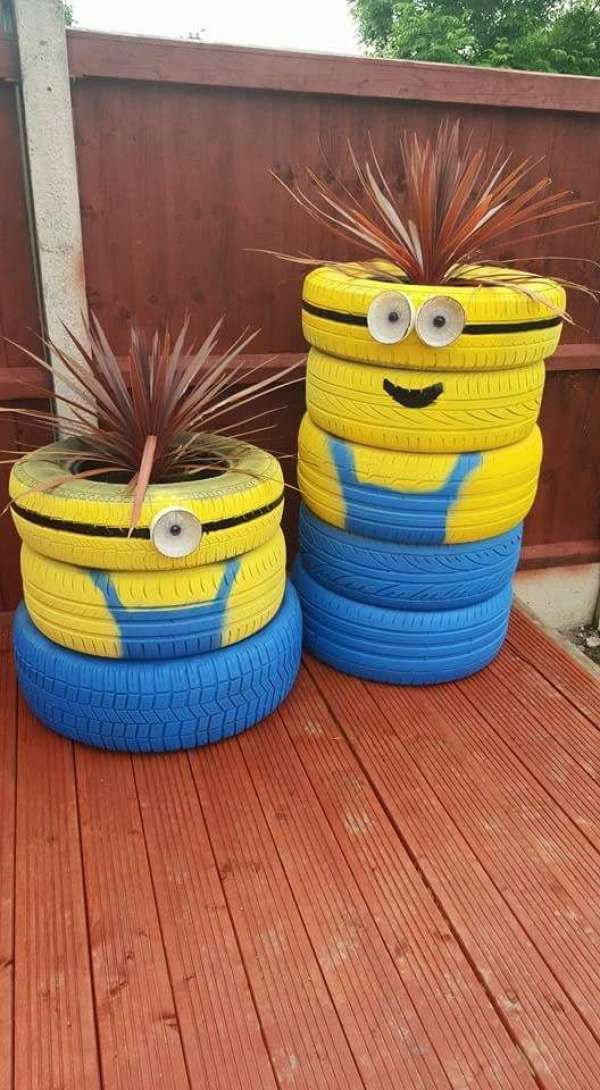 Jardinières Minions avec des pneus