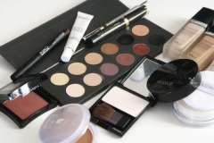 14 erreurs maquillage qu'il ne faut plus jamais faire