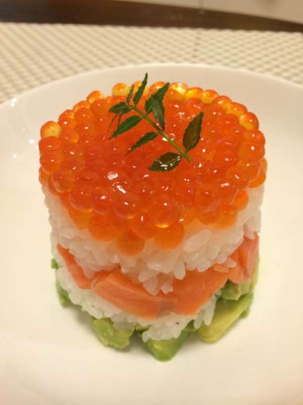 Sushi cake glamour