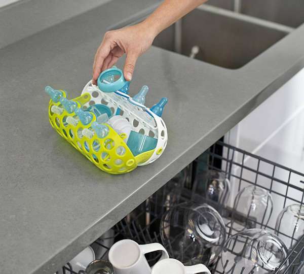 Laver les tétines de bébé au lave-vaisselle