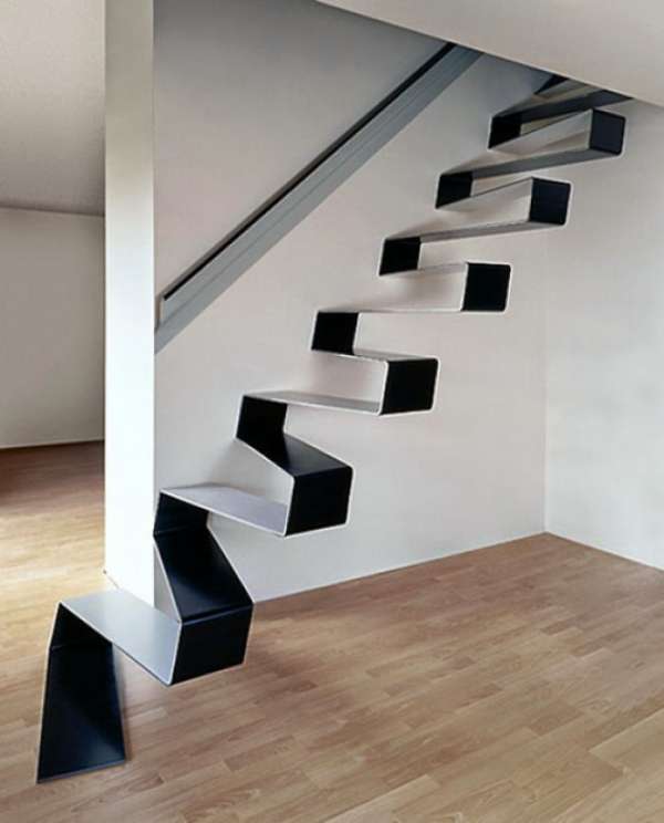 Des escaliers au style moderne en faveur des béquilles